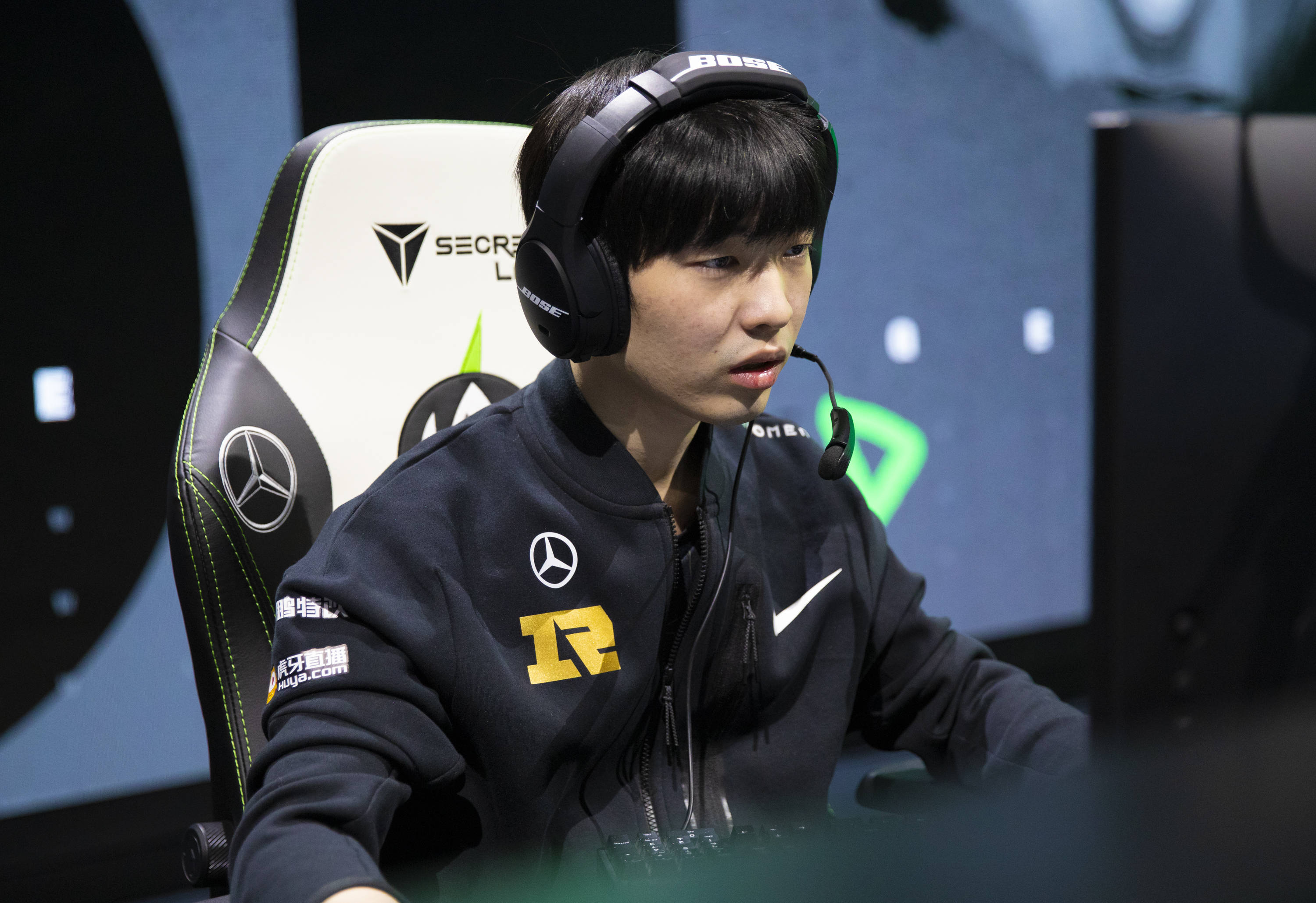 蒂姆在RNG比赛中比赛局势复杂，险胜引发热议！