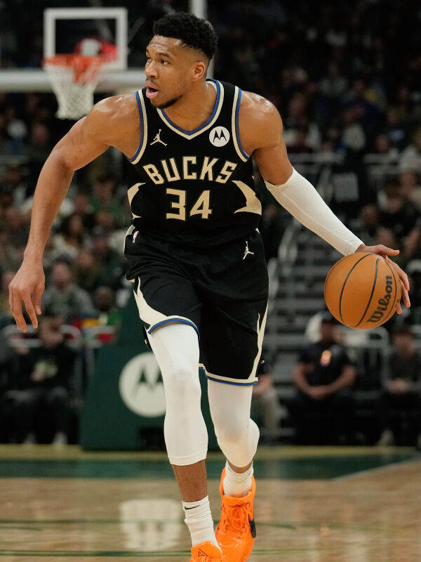 包含字母哥连续五场比赛得分超过最后时刻胜出，阿森纳不断突破！再创辉煌时刻的词条